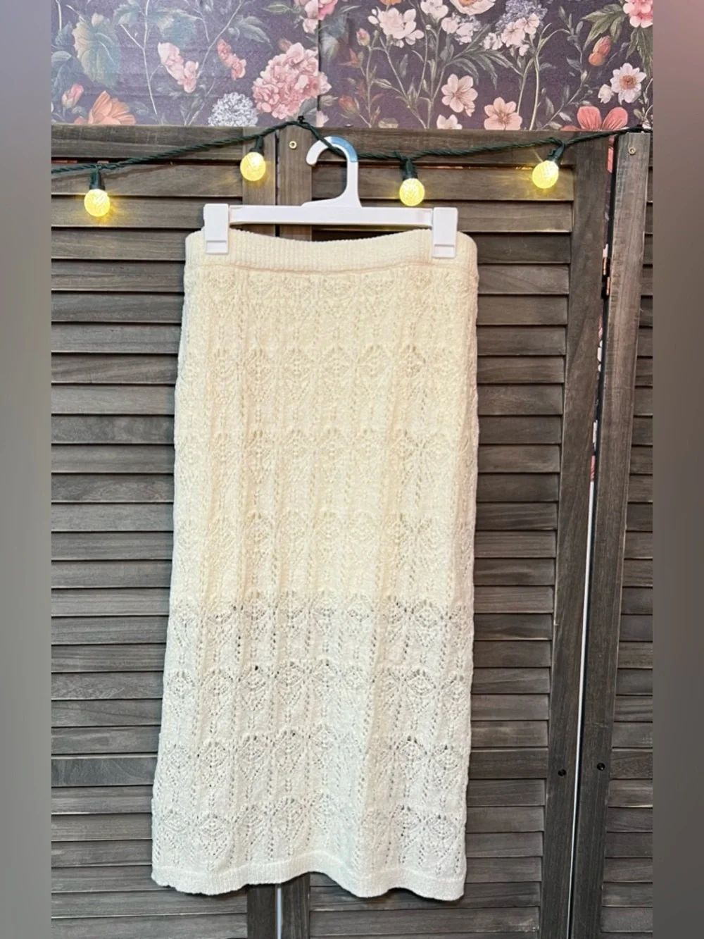 a new day Cream Lace Midi Pencil Skirt with Slit Size Large - Picture 2 of 7